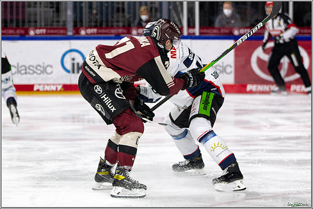 PENNY DEL;  Koelner Haie - Straubing Tigers; Koeln, 14.04.2021